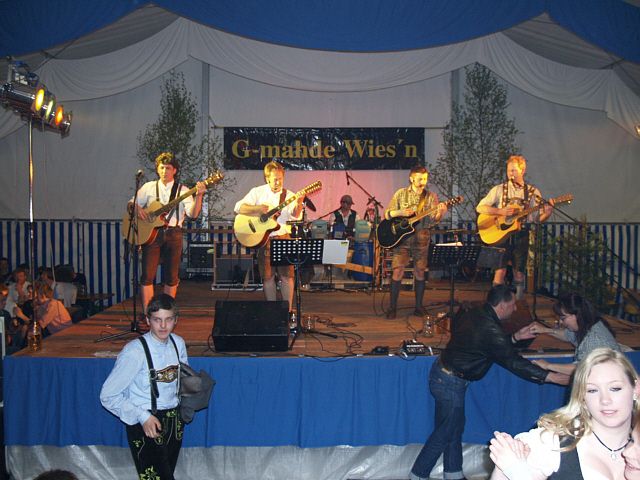 640x480 pixels (209K)