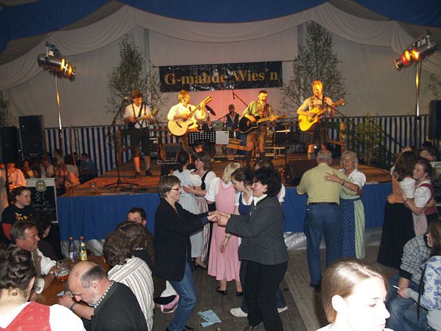 640x480 pixels (216K)