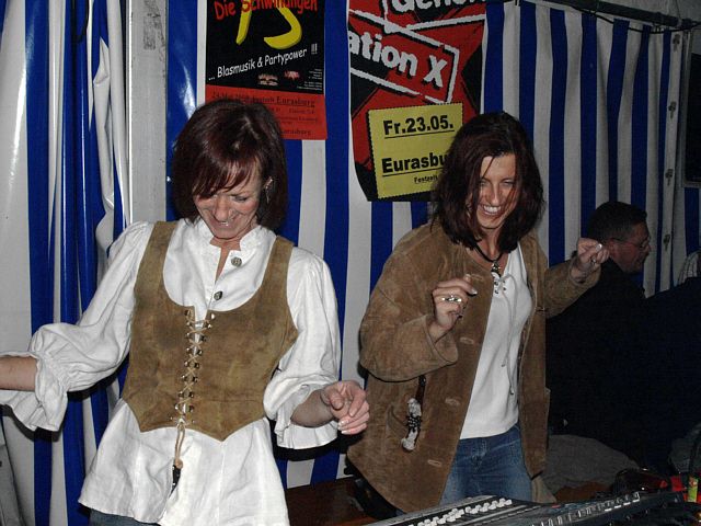 640x480 pixels (214K)