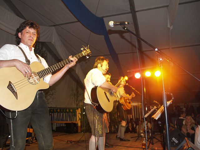 640x480 pixels (171K)