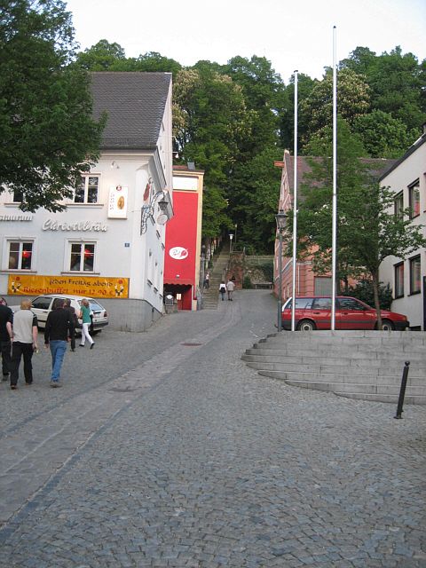 480x640 pixels (262K)