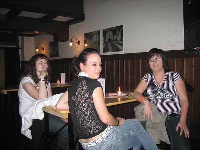 640x480 pixels (214K)