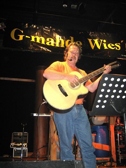 480x640 pixels (215K)