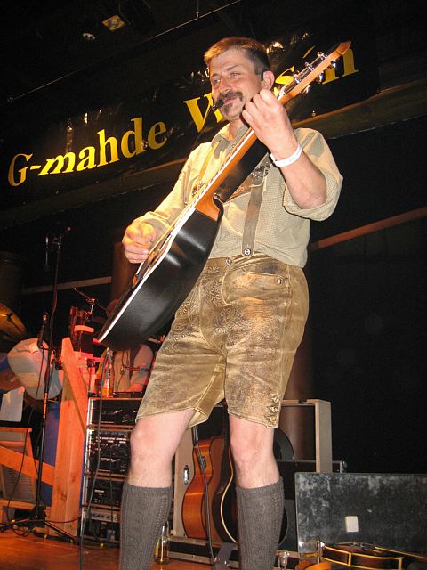 480x640 pixels (238K)