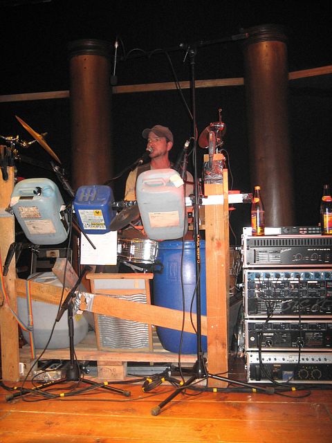 480x640 pixels (240K)