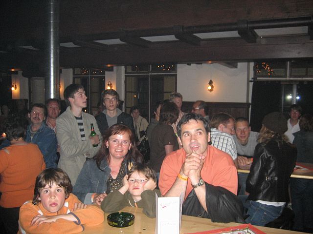 640x480 pixels (225K)