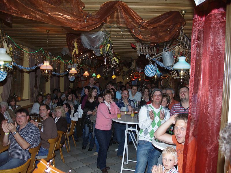 800x600 pixels (123K)