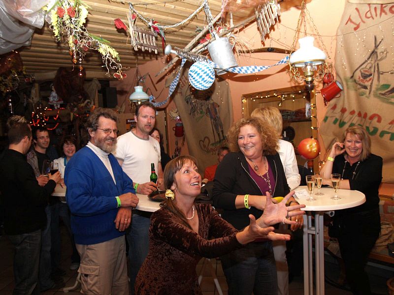 800x600 pixels (104K)