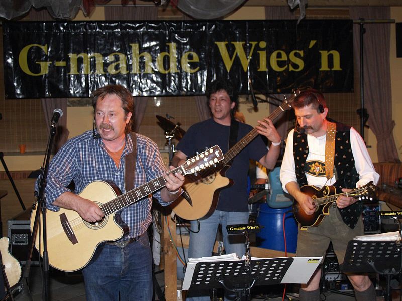 800x600 pixels (106K)