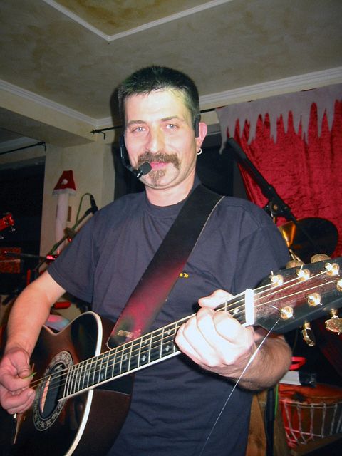 456x615 pixels (51K)