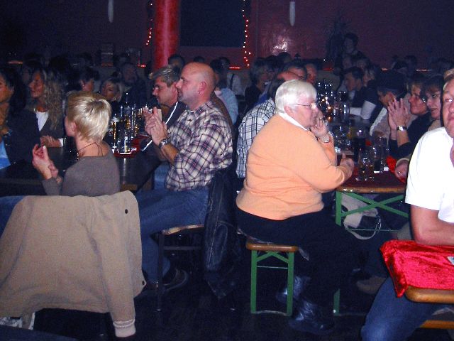 616x455 pixels (53K)