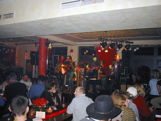 616x455 pixels (57K)