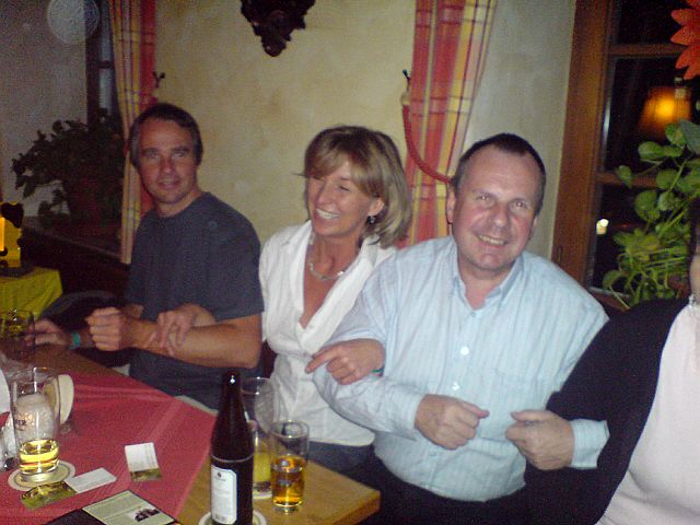 640x480 pixels (327K)