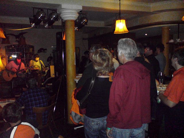 640x480 pixels (280K)