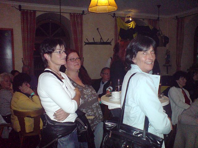 640x480 pixels (310K)