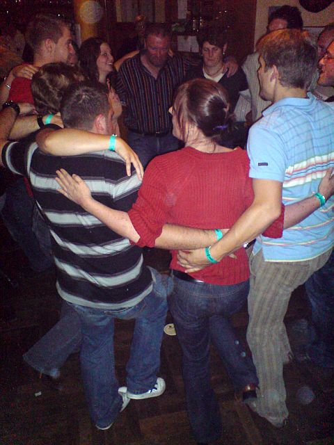 480x640 pixels (332K)