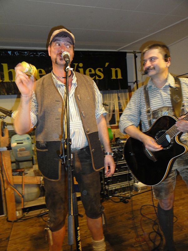 600x800 pixels (297K)