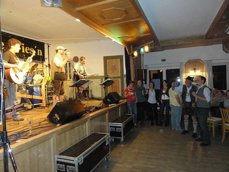 800x600 pixels (294K)