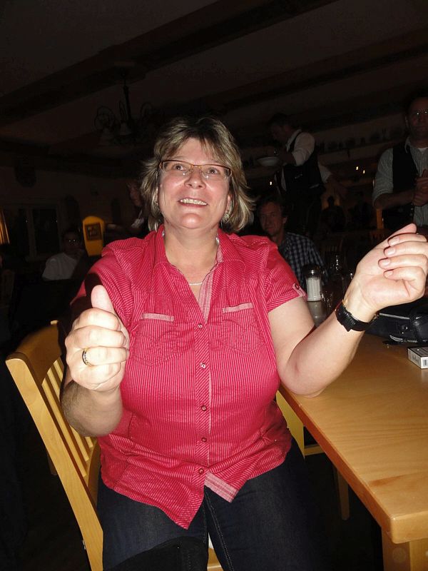 600x800 pixels (219K)