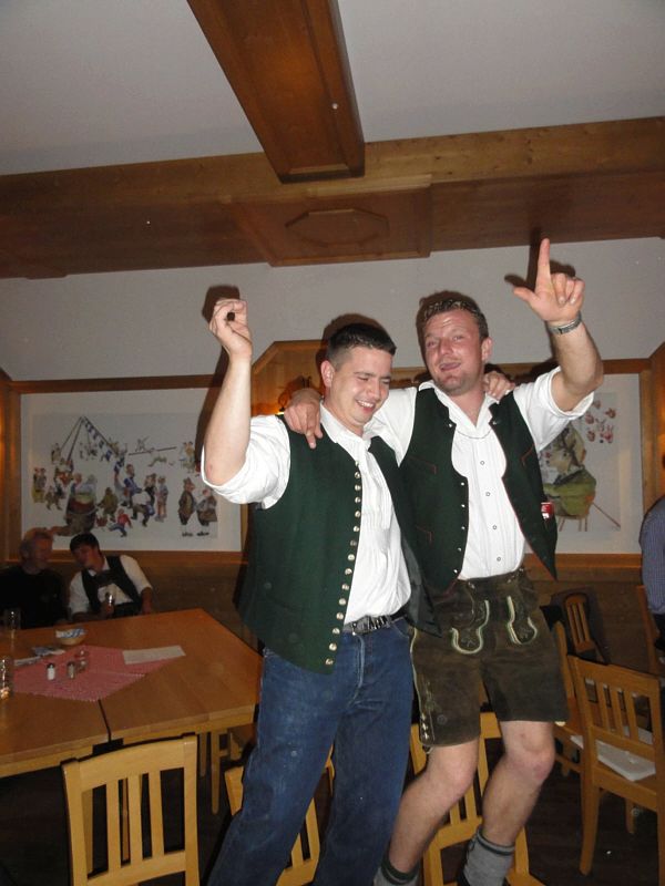 600x800 pixels (209K)