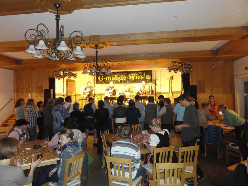 800x600 pixels (296K)