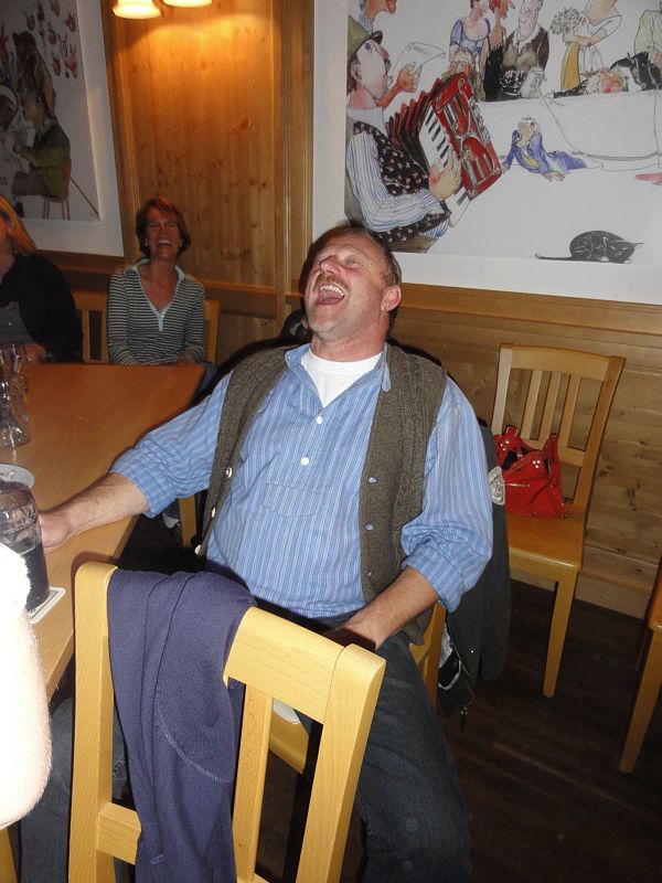 600x800 pixels (266K)