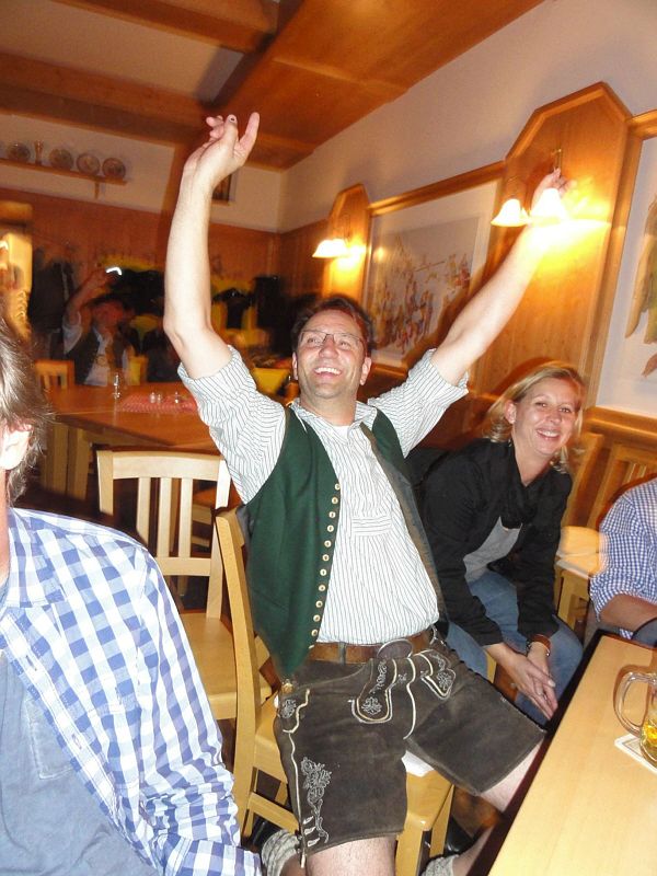 600x800 pixels (300K)