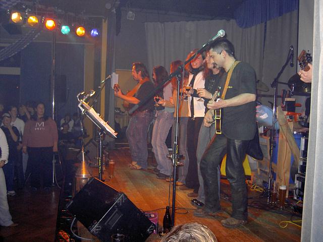 640x480 pixels (49K)