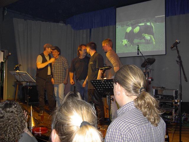 640x480 pixels (49K)