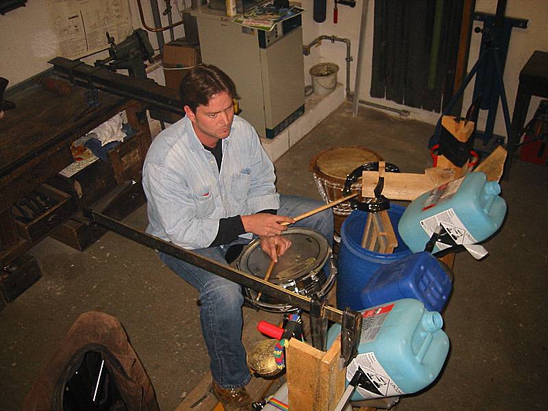 800x600 pixels (73K)