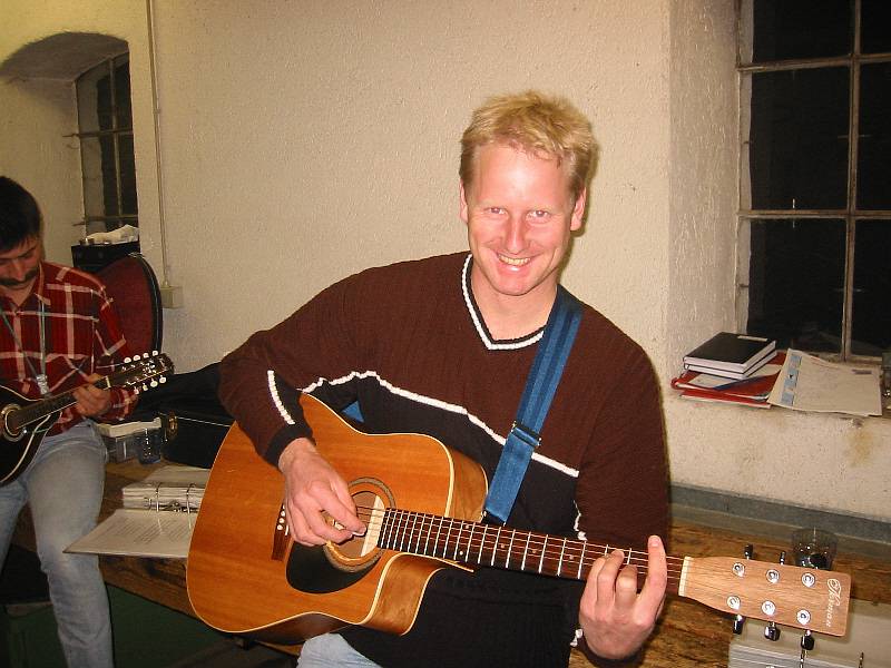 800x600 pixels (70K)