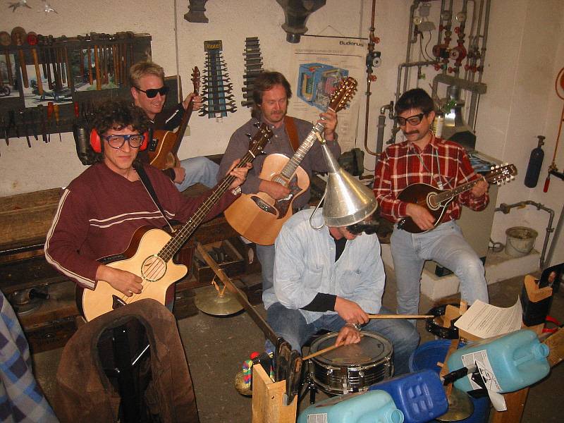 800x600 pixels (88K)