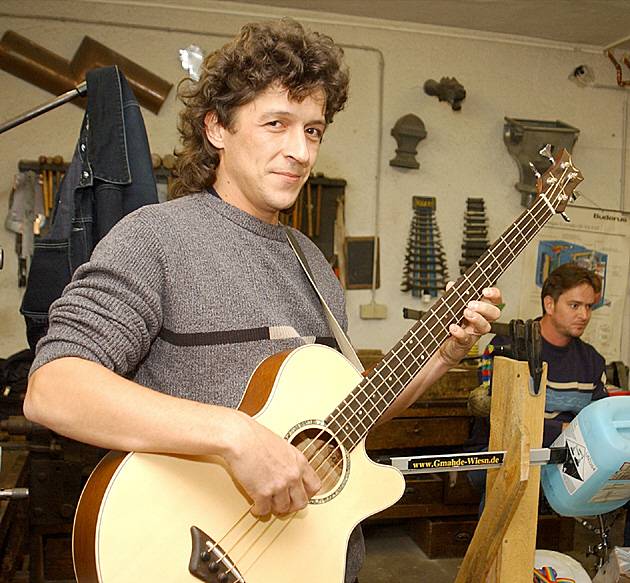 630x583 pixels (70K)