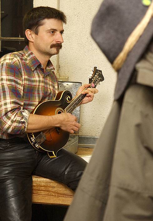 490x709 pixels (54K)