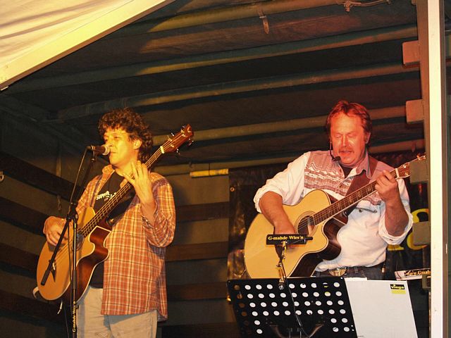 640x480 pixels (209K)