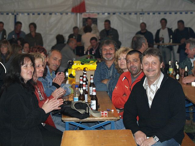 640x480 pixels (180K)