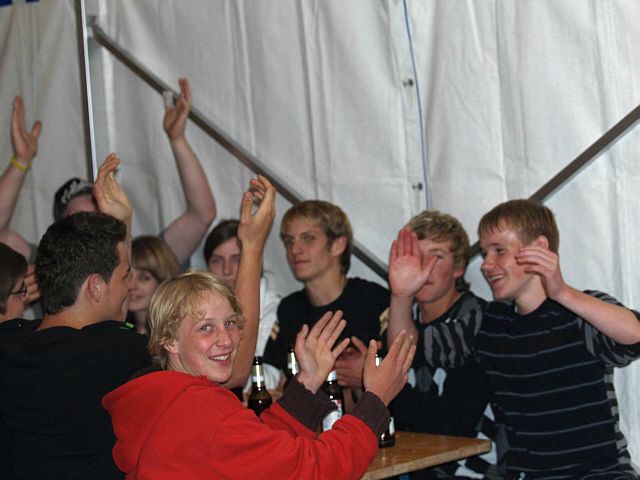 640x480 pixels (144K)