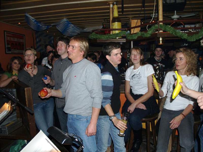 800x599 pixels (74K)