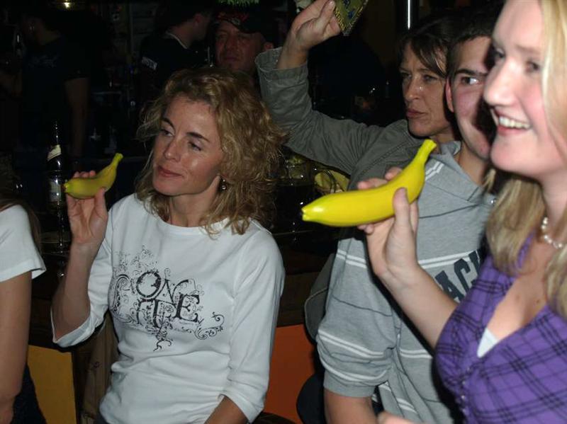 800x599 pixels (58K)