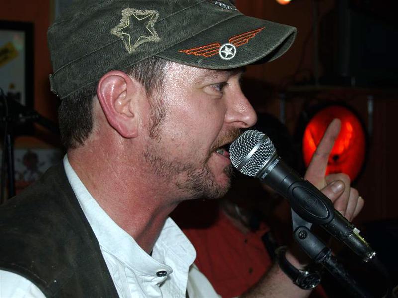 800x599 pixels (60K)