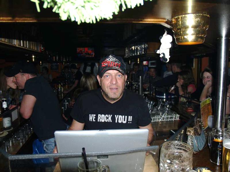 800x599 pixels (67K)