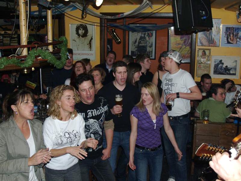 800x599 pixels (80K)