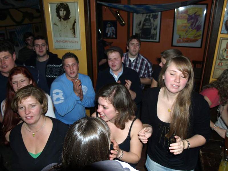 800x599 pixels (64K)