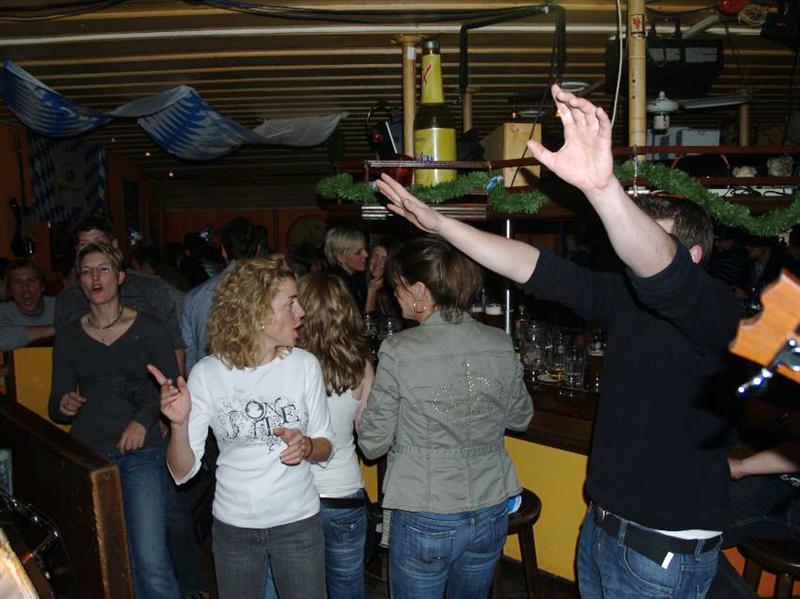 800x599 pixels (71K)