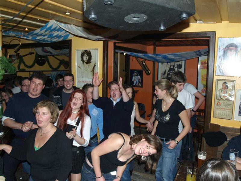 800x599 pixels (73K)