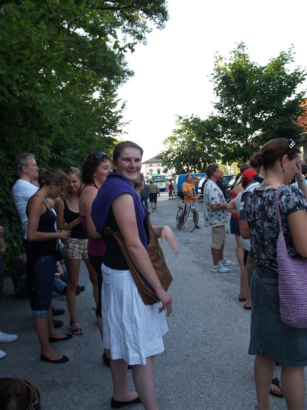 600x800 pixels (94K)