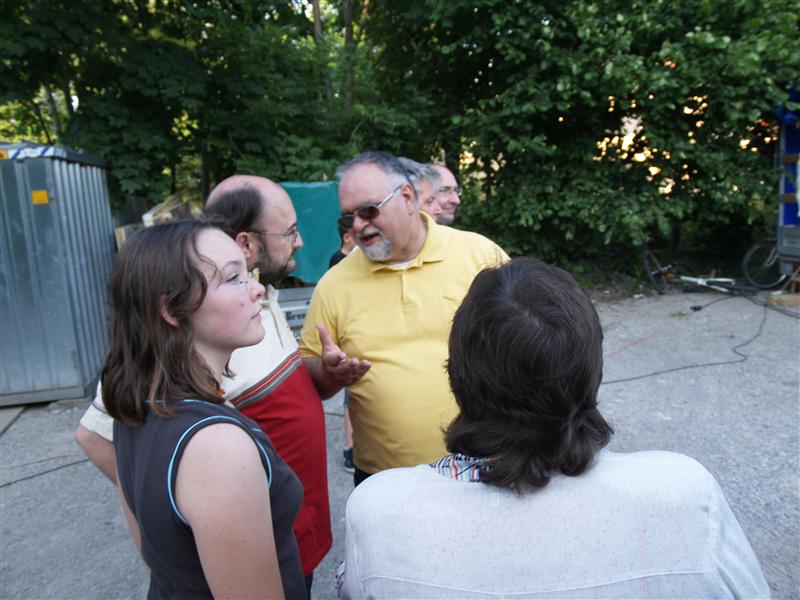 800x600 pixels (85K)