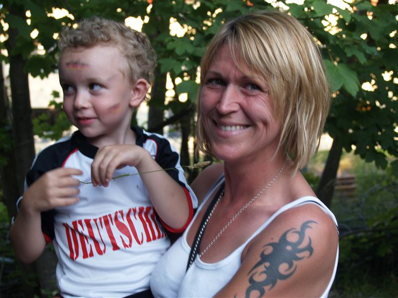 800x600 pixels (83K)