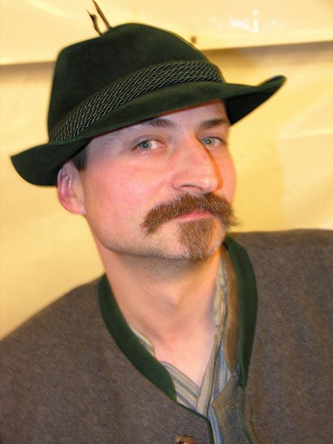 480x640 pixels (40K)