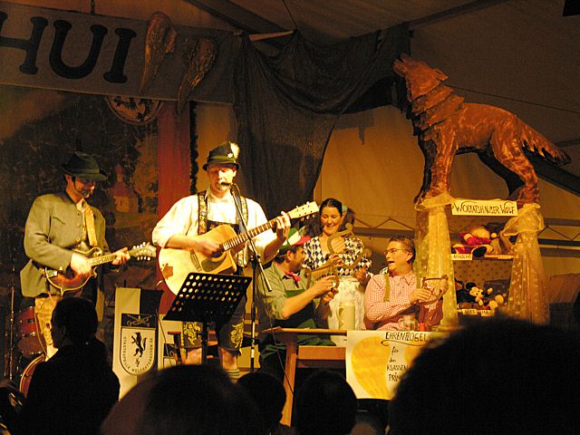 640x480 pixels (69K)